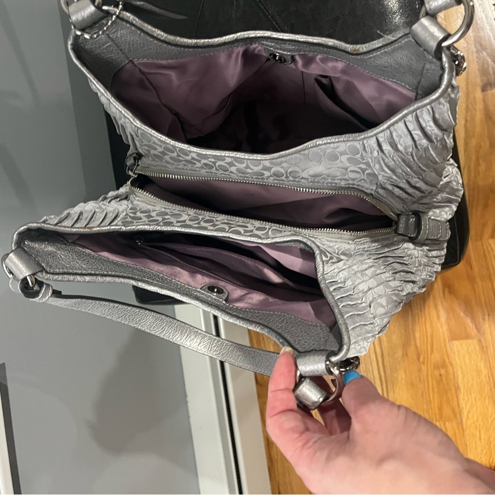 Coach Bag - Picture 4 of 6